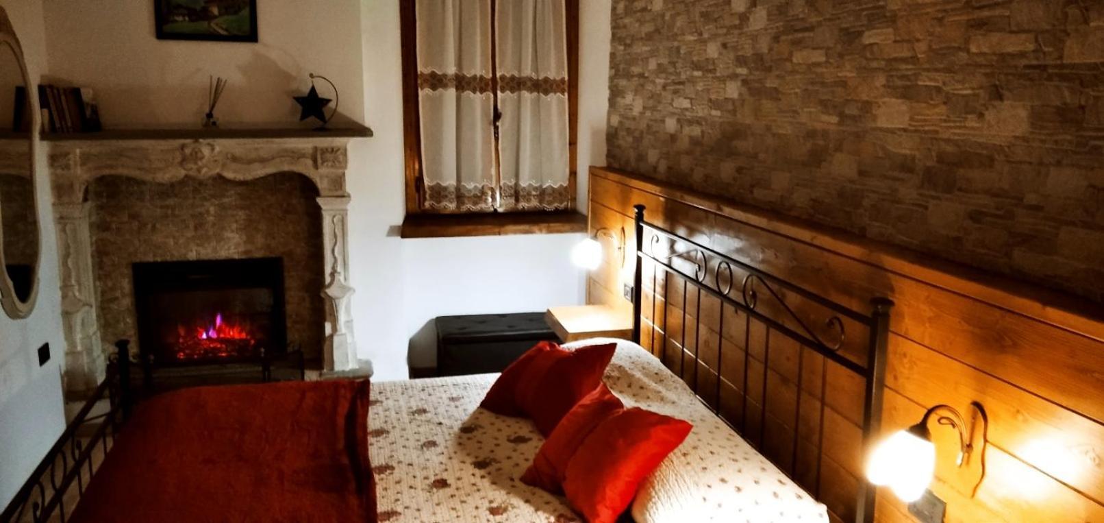 Borgo Antico Chalet Appartamenti Fara Novarese المظهر الخارجي الصورة